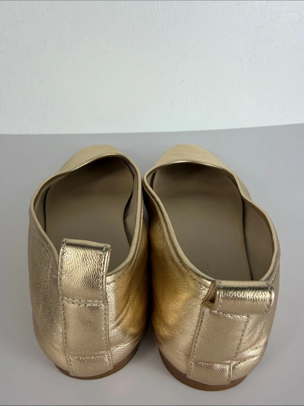 Vince Vivian Gold Metallic Leather Ballet Flats Square Toe Slip On Shoes Size 6M